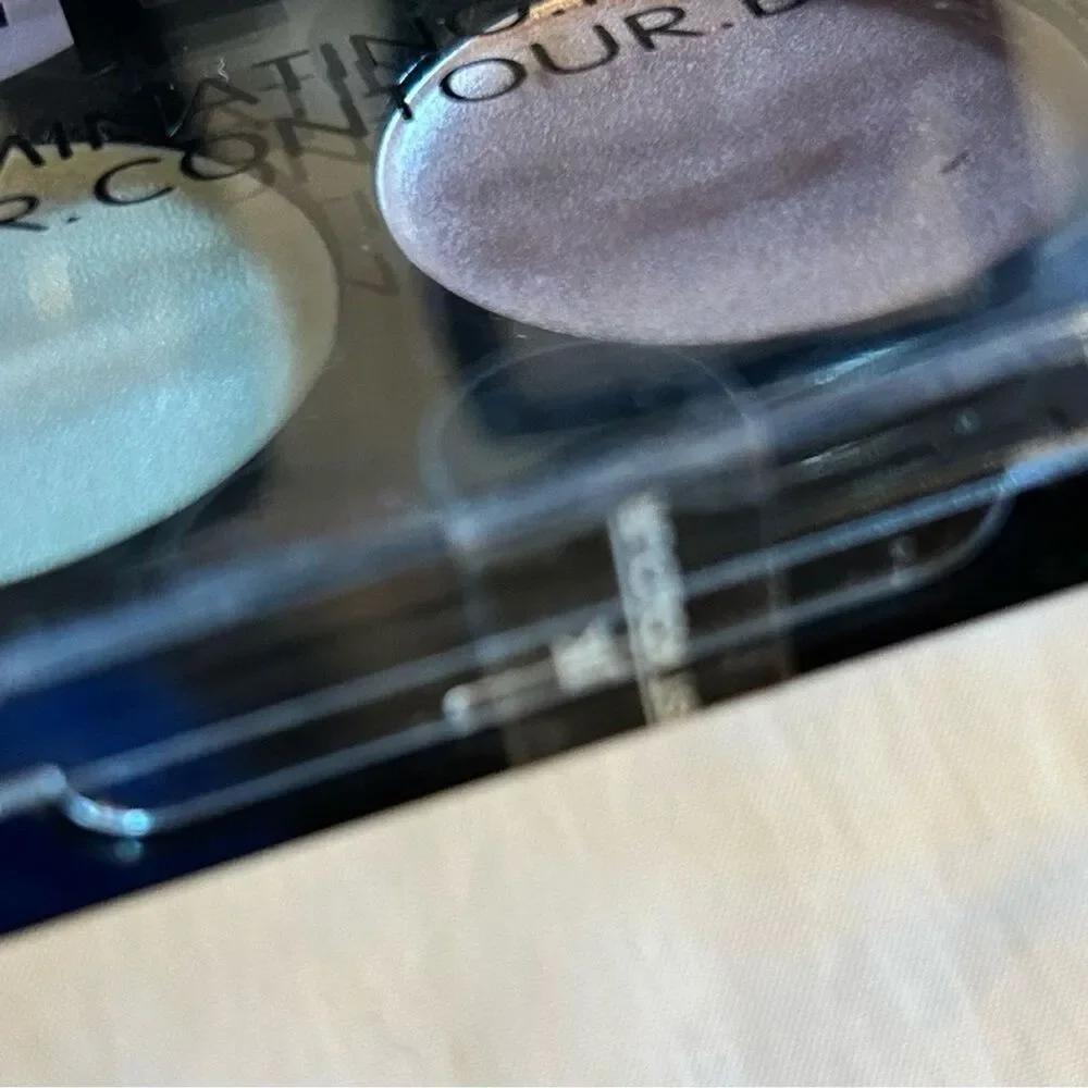 Eyeshadow Highlighter Concealer Palette Shadows Make Up Beauty Face Eyes